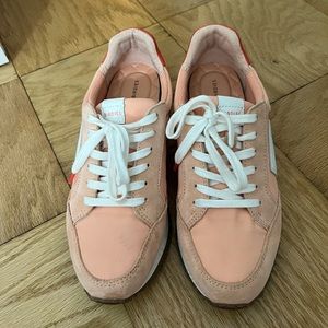 Roadrunner Sneaker- Peach color